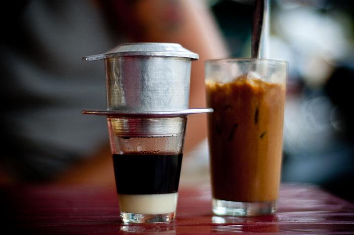 Khác biệt giữa văn hóa cà phê của người Hà Nội và người Sài Gòn