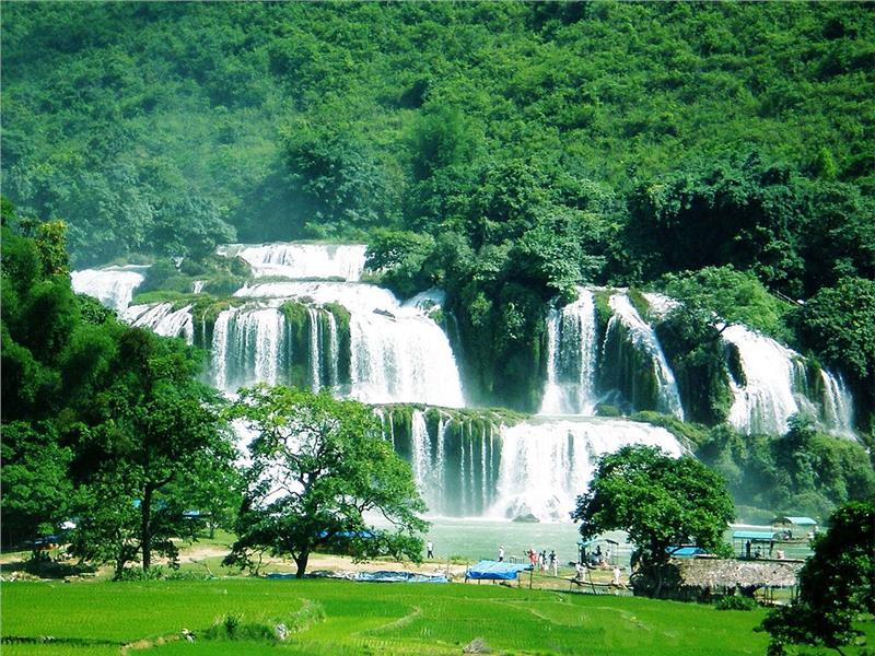 Ban Gioc Waterfall in summer