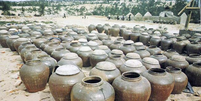 Nước mắm Nam Ô Nước mắm Nam Ô