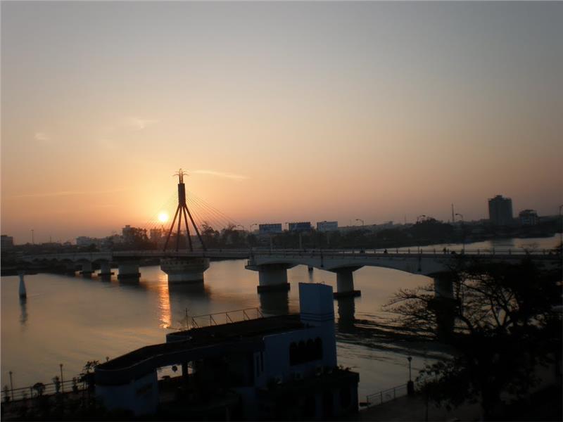 Dawn on Han River Bridge
