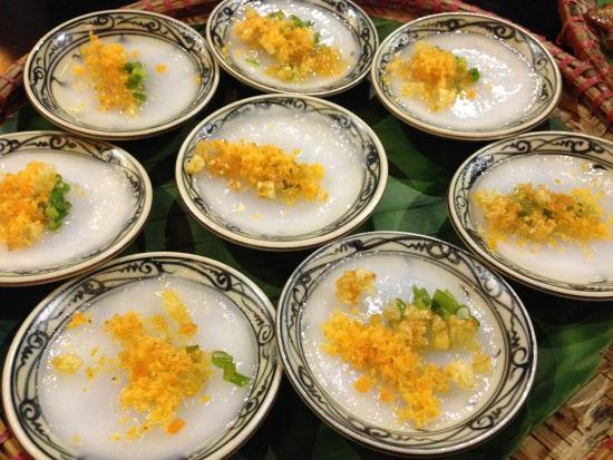 Vietnamese savory steamed rice cake