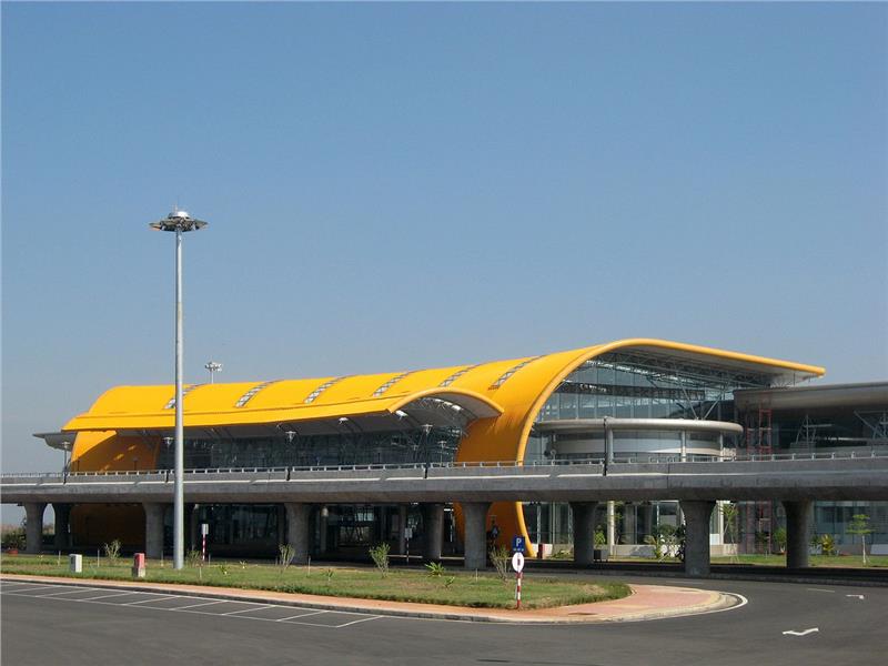 Lien_Khuong_Airport