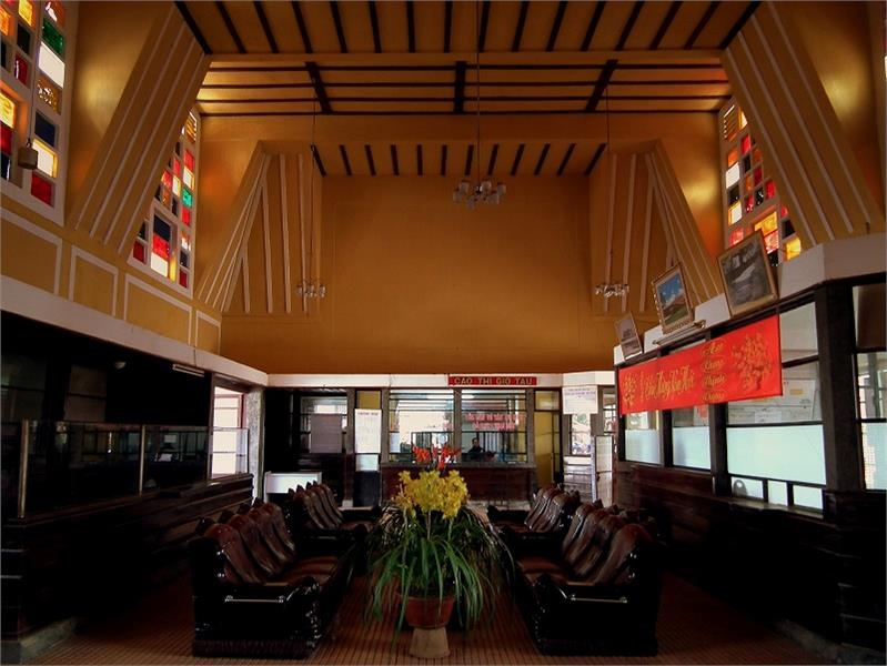 Lounge at Dalat Raiway Station