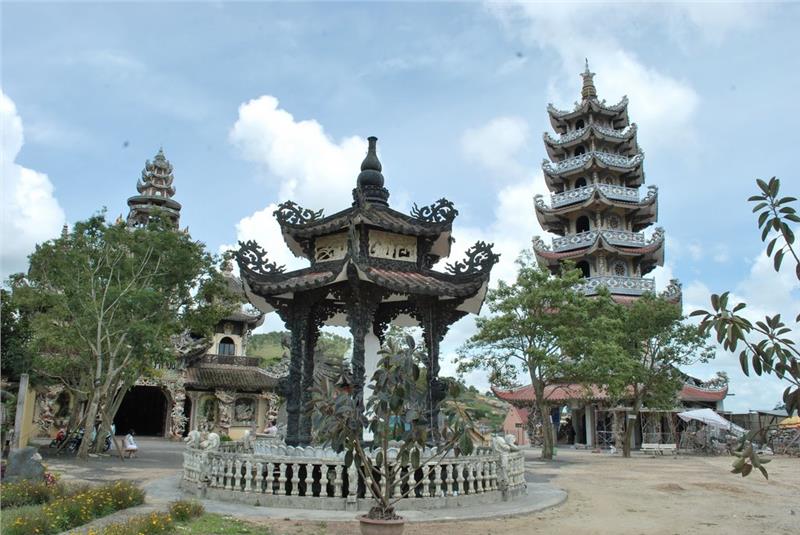 Linh Phuoc Pagoda Dalat - Exterior