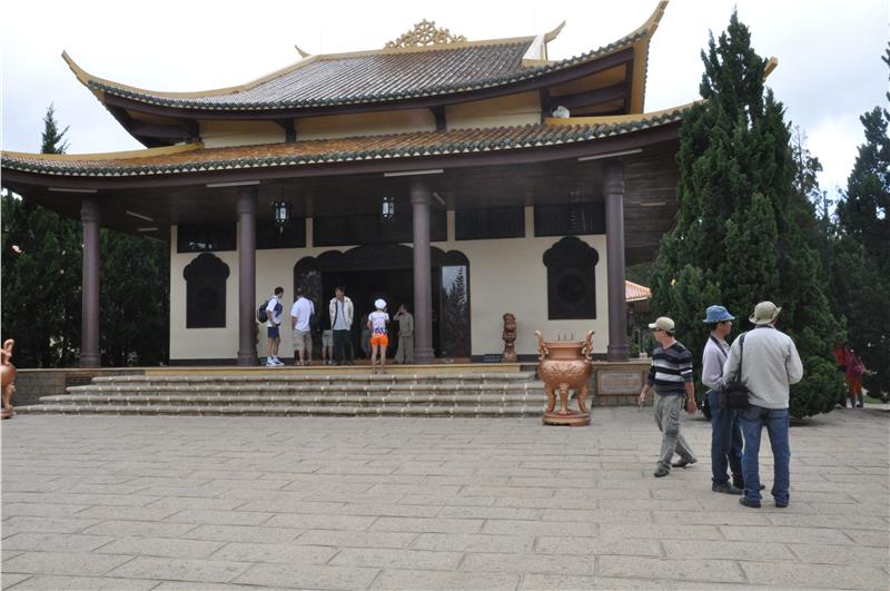 Dalat - Truc Lam Monastery
