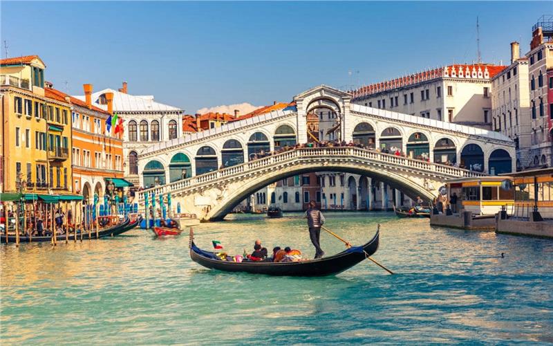 Cầu Rialto và chợ Rialto Cầu Rialto và chợ Rialto