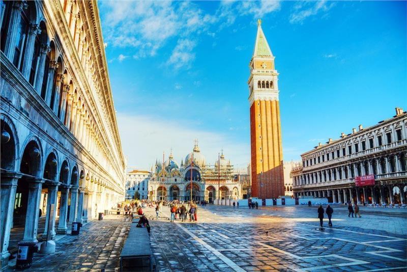 Quảng trường Piazza San Marco Quảng trường Piazza San Marco