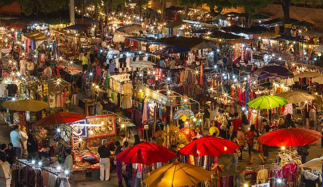 Khu chợ đêm Night Bazas Khu chợ đêm Night Bazas