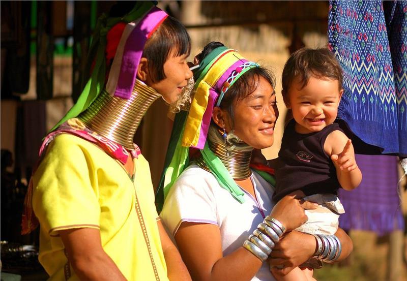 Những phụ nữ làng Cổ dài Karen Những phụ nữ làng Cổ dài Karen