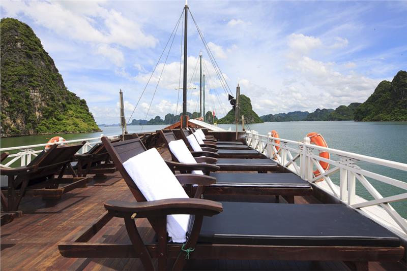 Halong Bay cruises - 2015 sea tourism trend