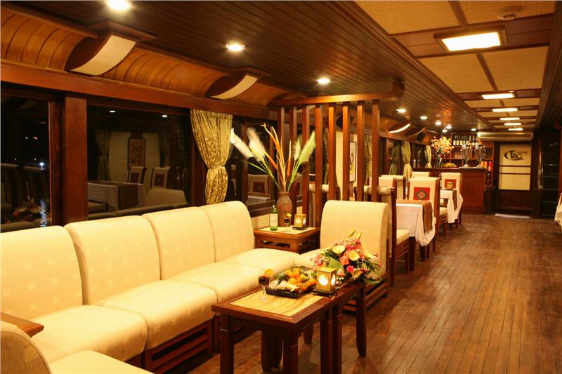 Classic Sail Cruise_interior