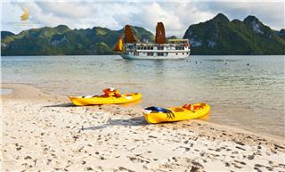 Phoenix Luxury Cruise Halong Bay