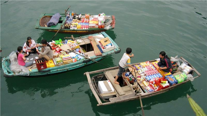 Food Vendors on Halong Bay