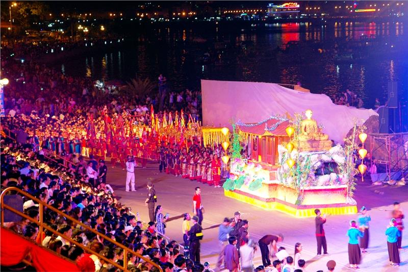 Quang Ninh Tourism Week 2014 attracts thousands of visitors