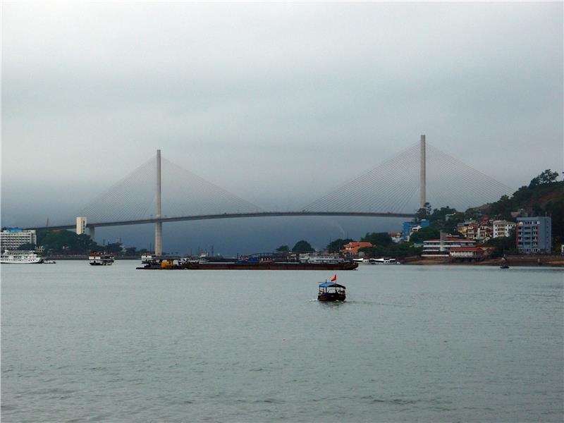 Bai Chay Bridge in Hạ Long City