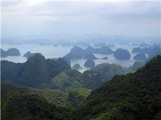 Halong Bay entered top 8 green places and national parks in Asia