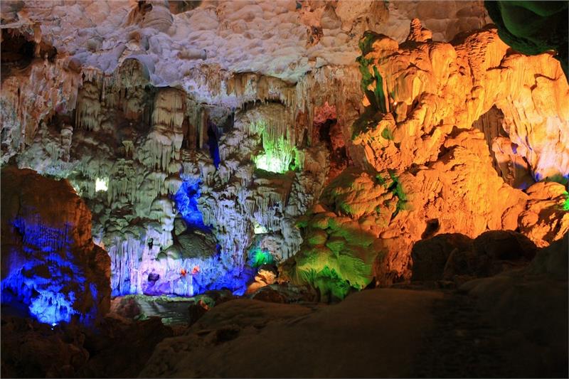 Thien Cung Cave - Heaven Cave