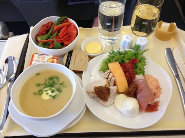 Meal of the flight of Vietnam Airlines 