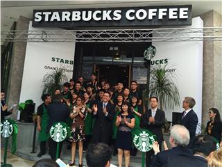 Starbucks Vietnam opens three stores in Hanoi