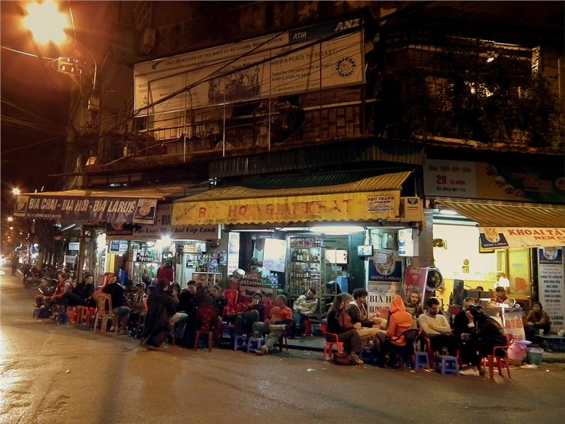 Luong Ngoc Quyen Street - a Beer Corner