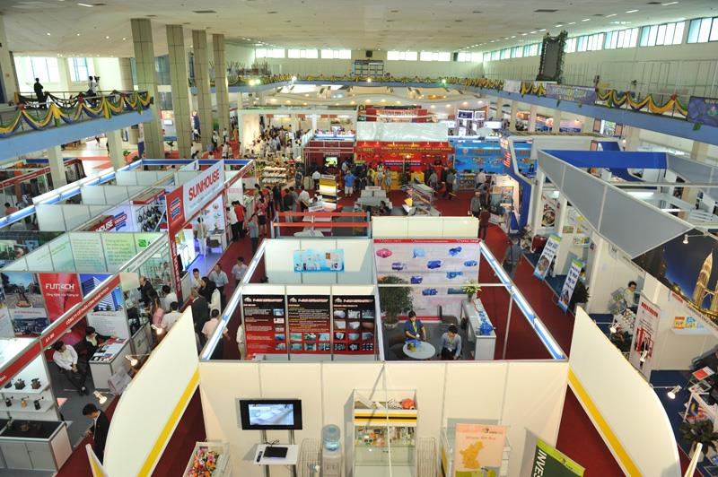 Vietnam Expo 2015 kicked off in Hanoi