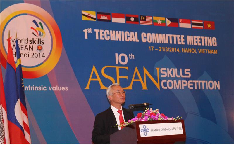 Deputy Minister Nguyen Ngoc Phi speaks at the opening ceremony