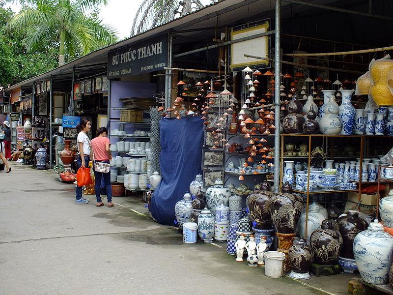 Ceramic products in Bat Trang pottery village