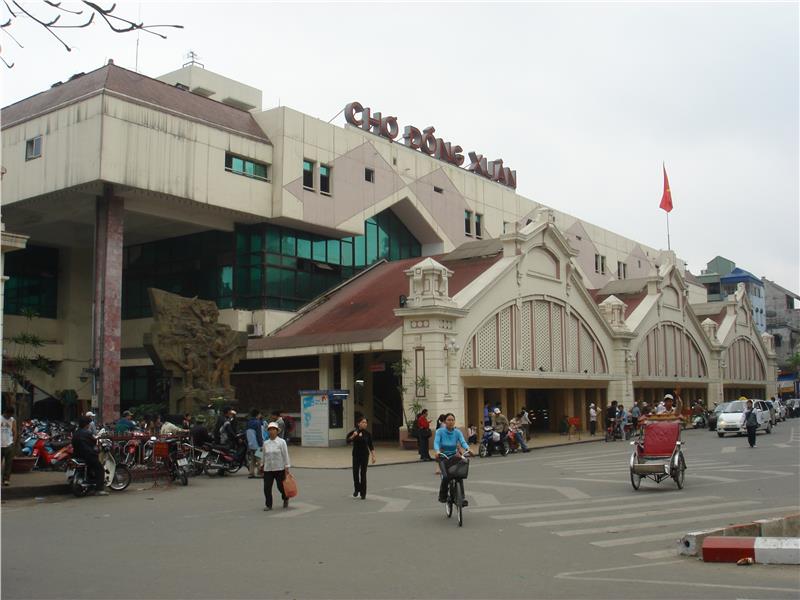 Dong Xuan Market in Hanoi
