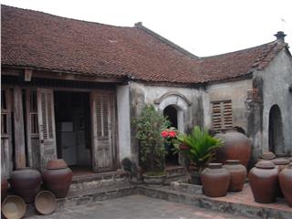 Preserve traditional ancient houses in Hanoi