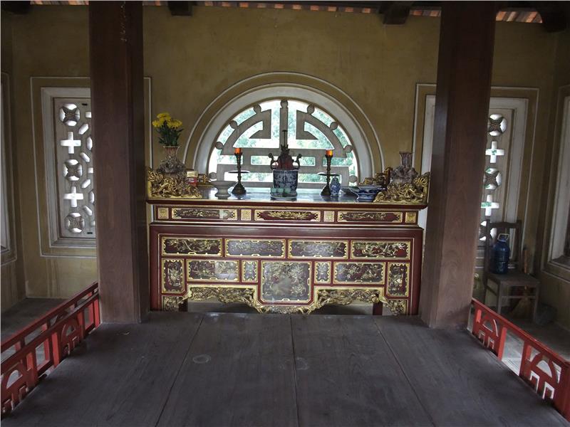 Inside Imperial Citadel of Thang Long