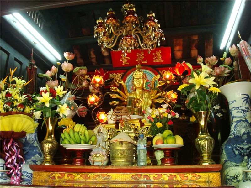Inside One Pillar Pagoda