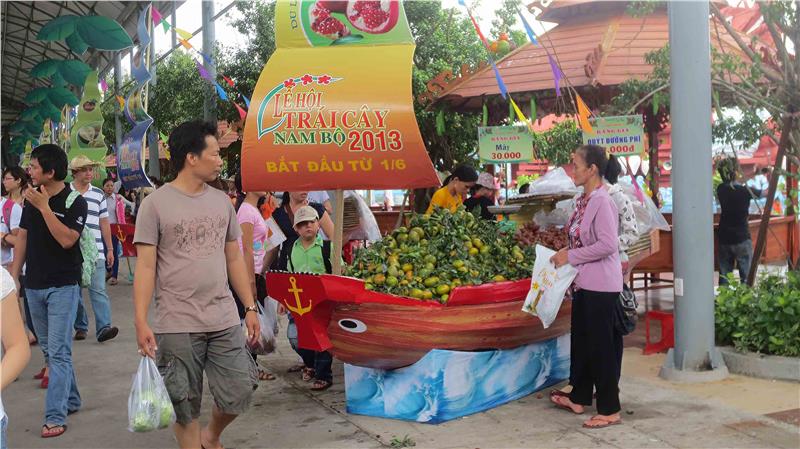 A Colorful Southern Fruit Festival 2013