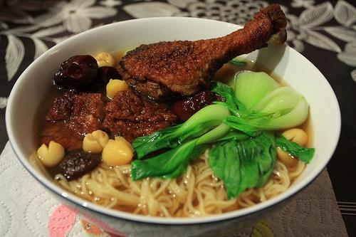 Noodles with stewed duck (Mi vit tiem)