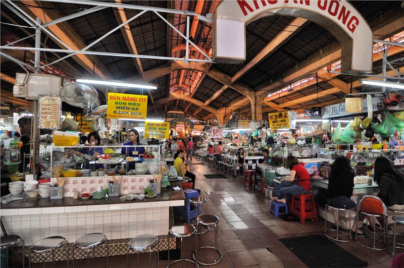 Food stalls in Ben Thanh Market