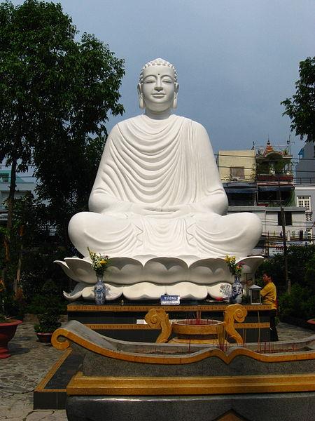 Buddha statue inside Giac Lam Pagoda