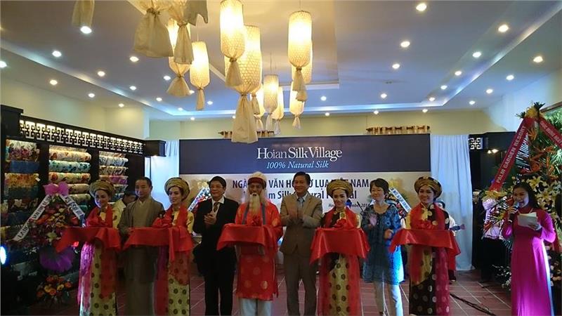 First Vietnam ASEAN Silk Festival held in Hoi An
