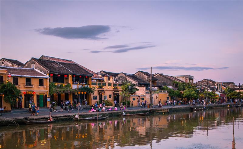 Romance in Hoi An Ancient Town