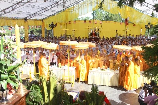 A lot of Buddhists participate in the Bodhisattva festival