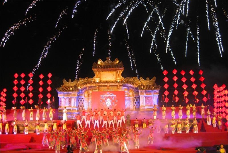 Colorful opening ceremony in Hue Festival