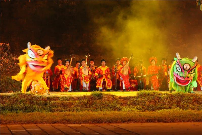 Hue Dragon Dance and Royal Court Music