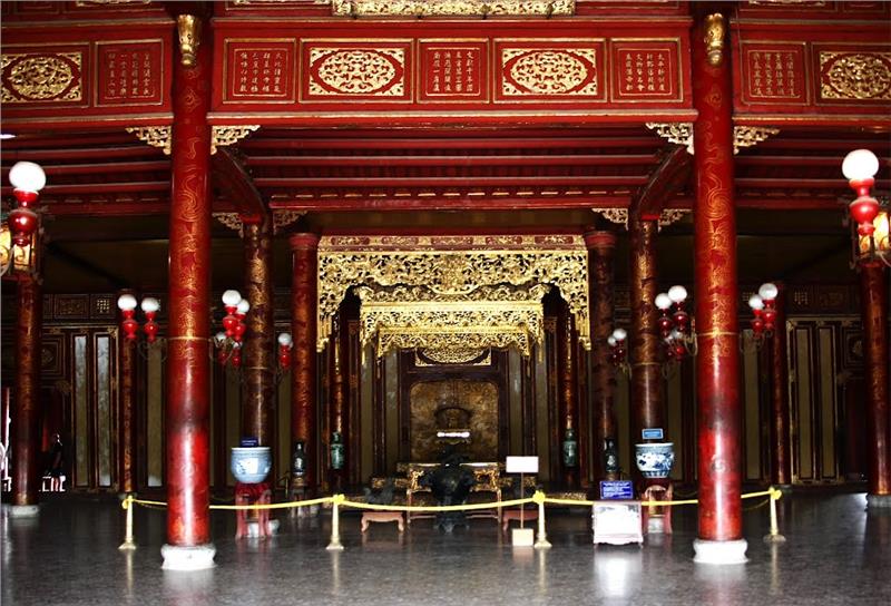 Thai Hoa Palace interior
