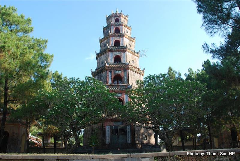 Phuoc Duyen tower in Thien Mu Pagoda