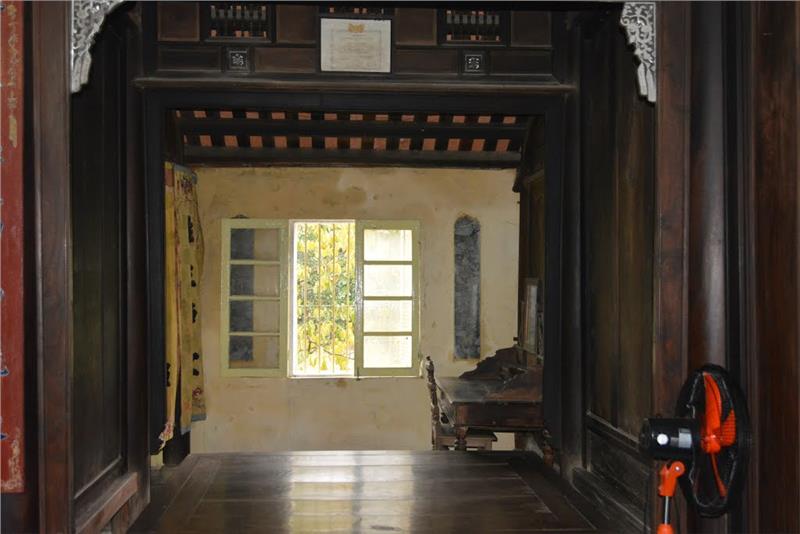 Inside An Hien Garden House