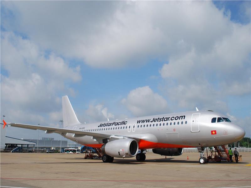 Airbus A320 of Jetstar Pacific in Tan Son Nhat Airport
