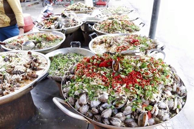 Dam Mon seafood, Khanh Hoa 