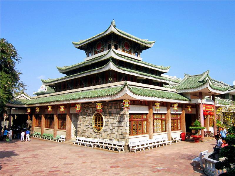 Ba Chua Xu Temple in Sam Mountain