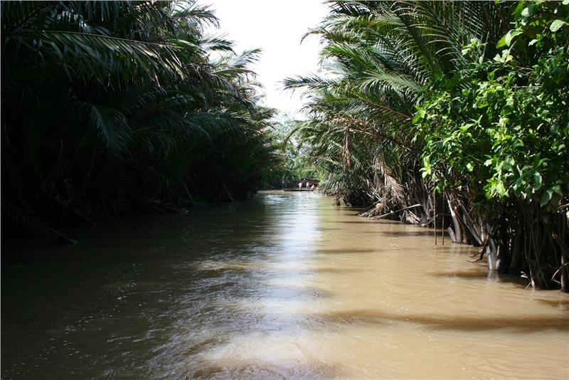 Mekong River Delta Vietnam introduction