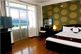The Light 4 Hotel Nha Trang introduction