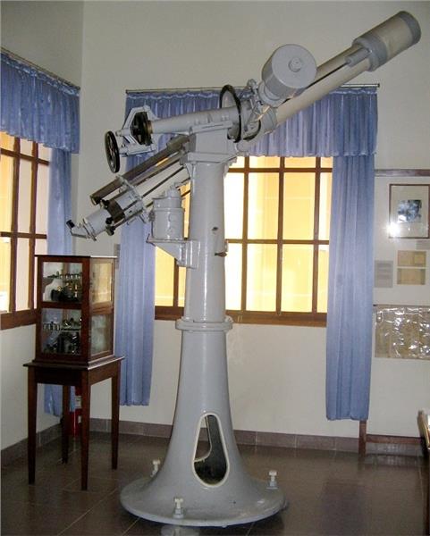 A telescope inside Yersin Museum
