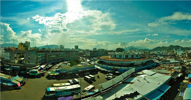 Overview of Dam Market in Nha Trang